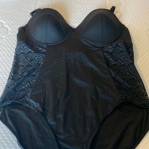 Women’s Plus one piece swim